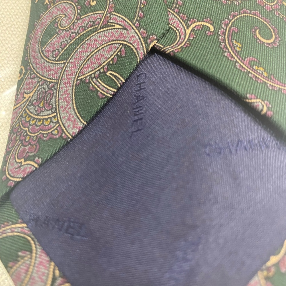 Authentic Chanel Men’s Necktie in Prestigious Condition 🫶🏻🤩🛍️ - Picture 6 of 8